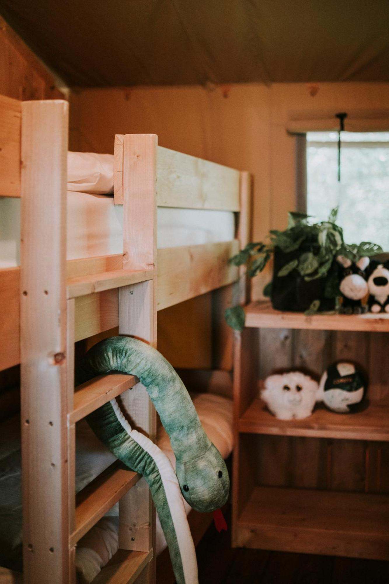 Vakantiepark Dierenbos Vinkel Стая снимка