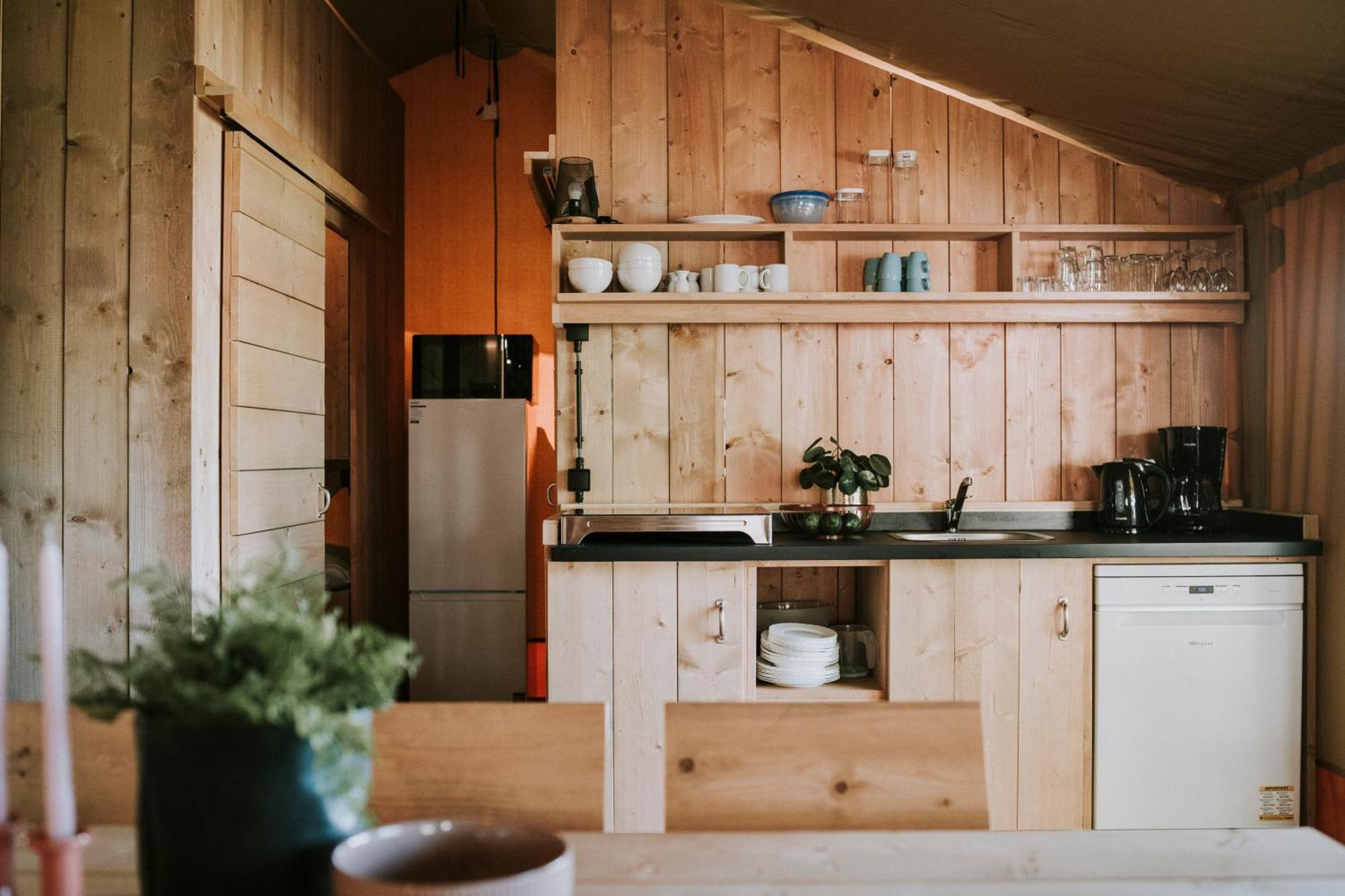 Vakantiepark Dierenbos Vinkel Стая снимка